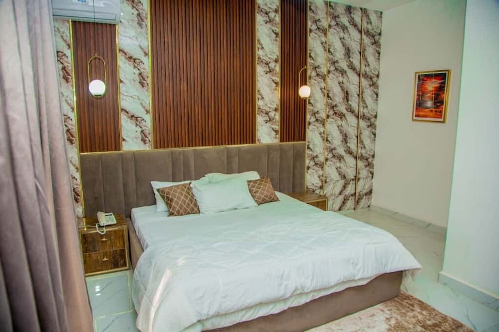 Aviv Luxury Homes