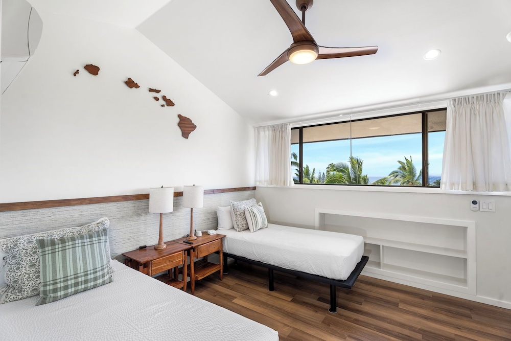 Fully Air-conditioned - Updated Top Floor Including Loft - Ocean Views - Vrkcv