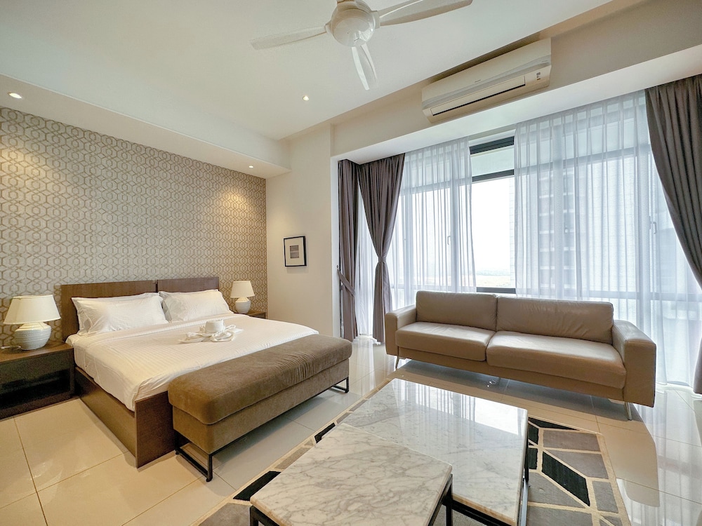 Grand Medini Residence by Stayrene