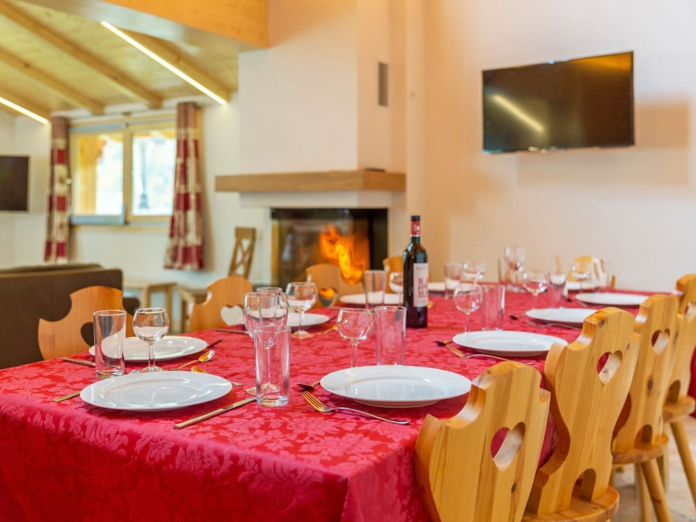 Chalet in La Tzoumaz Near Ski Lift