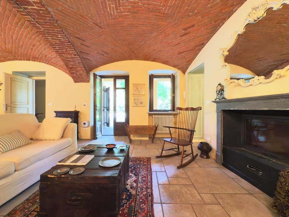 Dimora il Pozzetto Elegant Villa With Garden