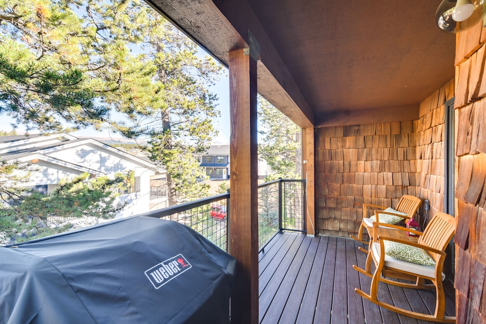 Elevated Fraser Condo w/ Mountain View & Amenities