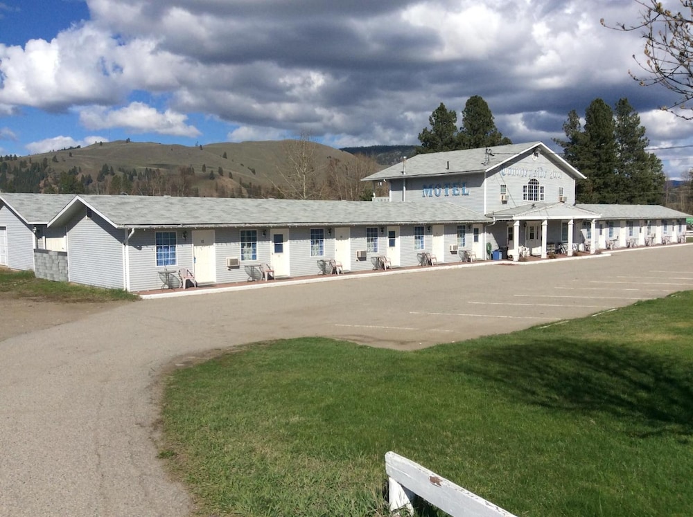 Countryside Inn