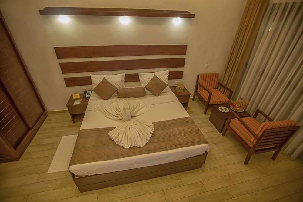 Avenra Beach Hotel