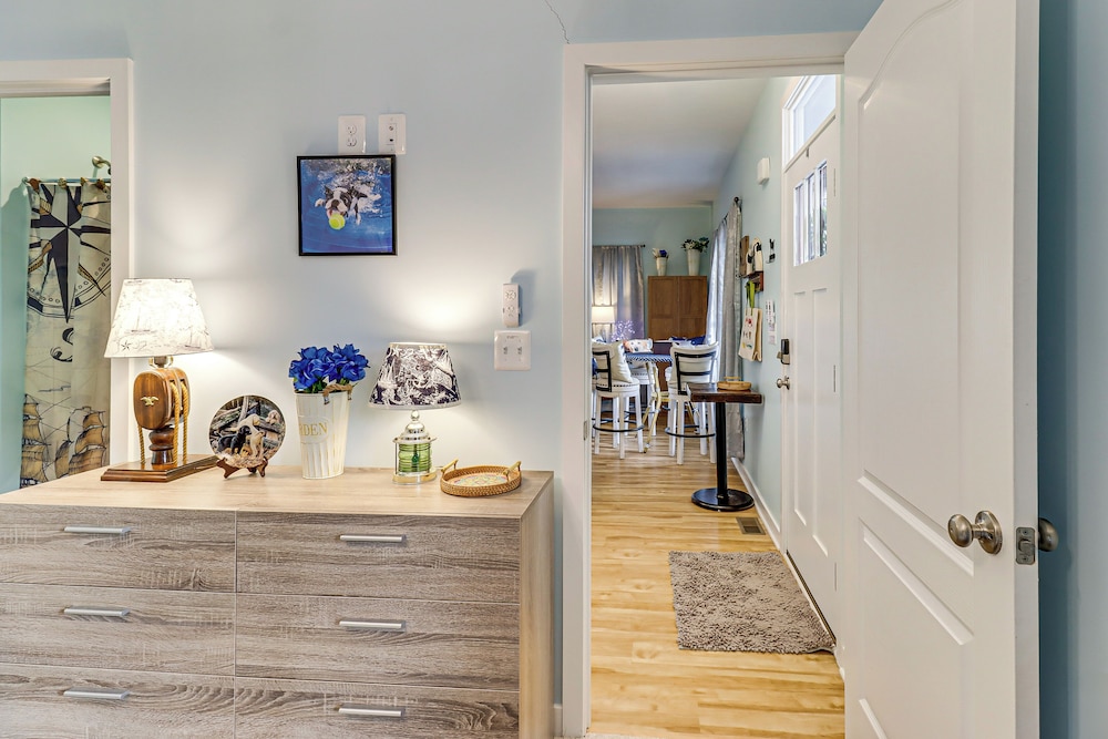 Walk to Bay: Home w/ Fenced Yard in Colonial Beach