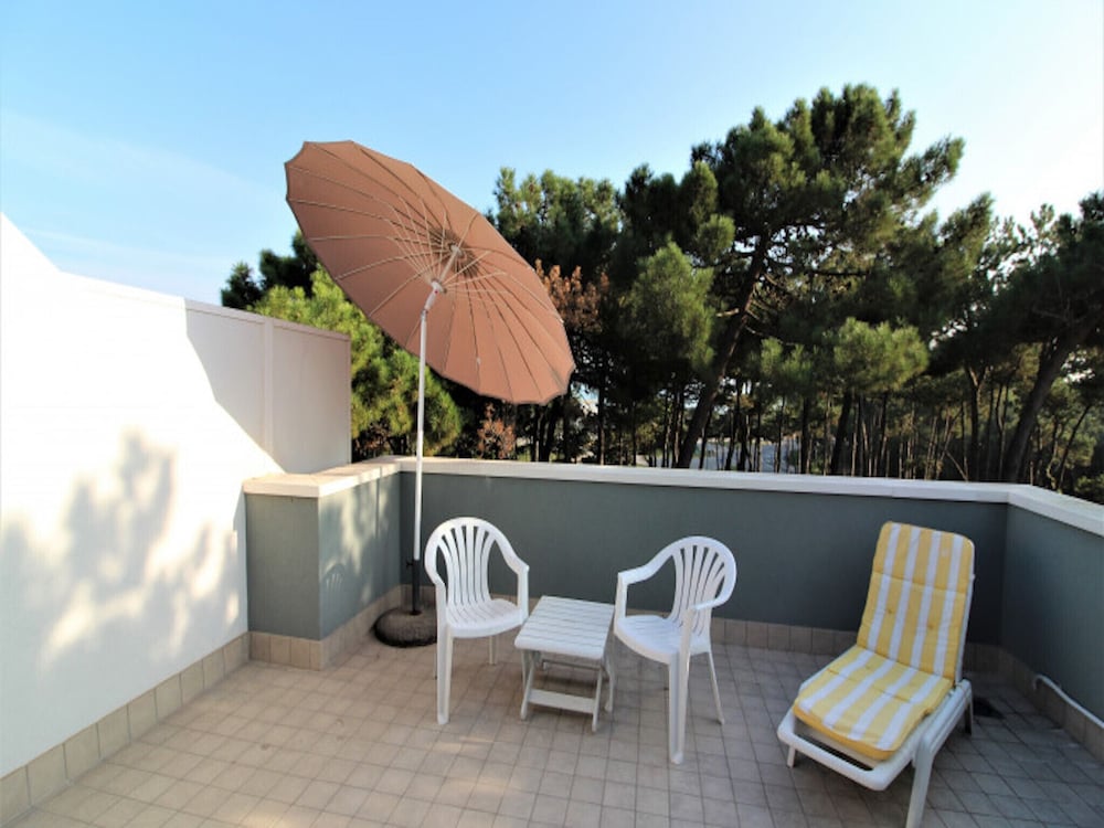 Lovely and Cozy Apartment in a Residence Close to the Beach by Beahost Rentals view 2
