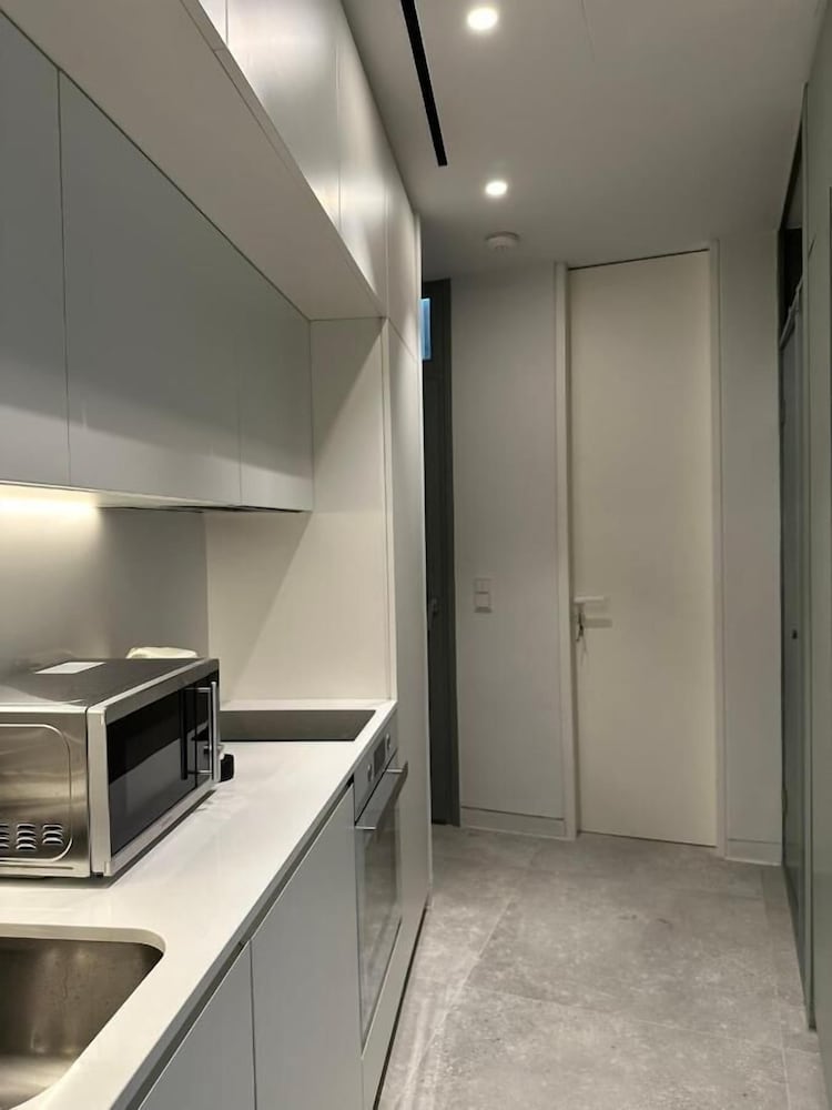 Suite No1