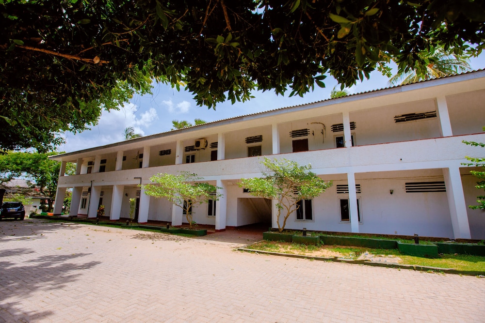Hambantota Rest House