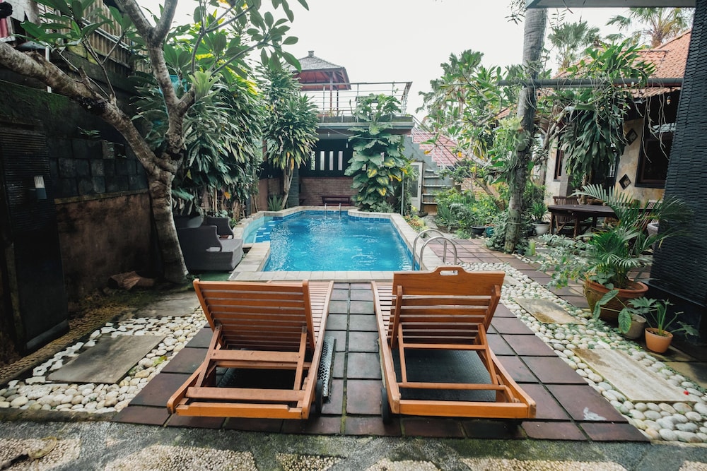 Aeena Homestay