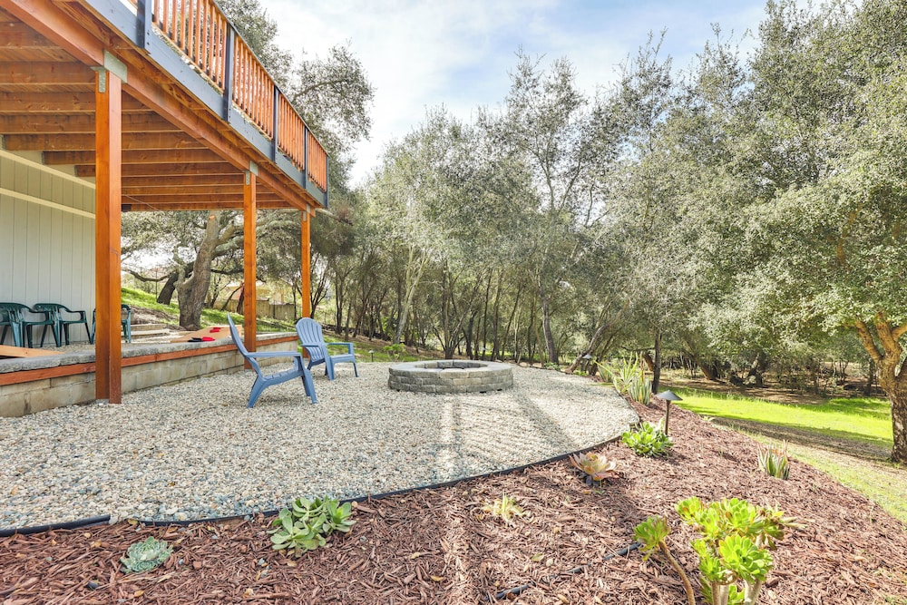 North San Diego Retreat W/deck, Fire Pit Table!