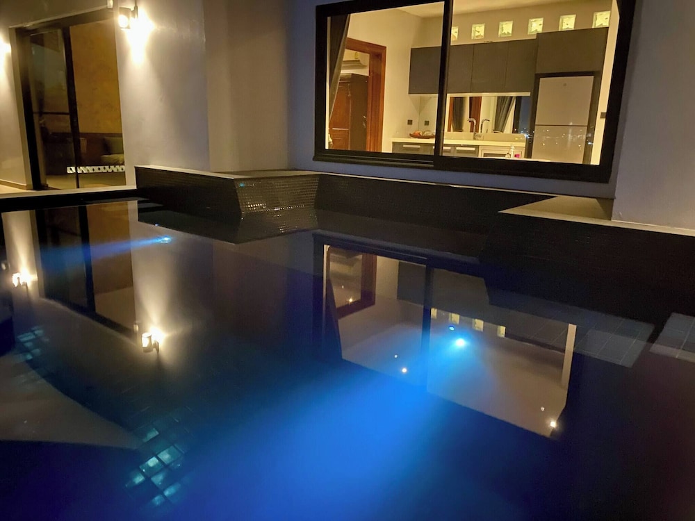 Tropical Viewpoint With Private Pool - Lux Living