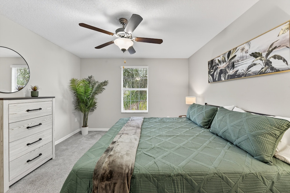 Spacious Getaway Near Apollo Beach 5 Bedroom Home