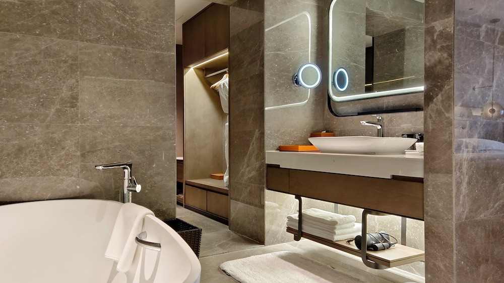 Hohhot Vacations - Crowne Plaza Hohhot City Center, An IHG Hotel - Property Image 14
