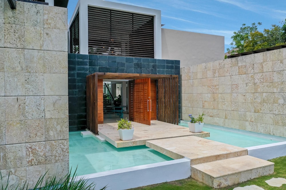 Luxury Villa at Puntacana Resort Club With Private Pool Terrace Golf Carts Butler Maid