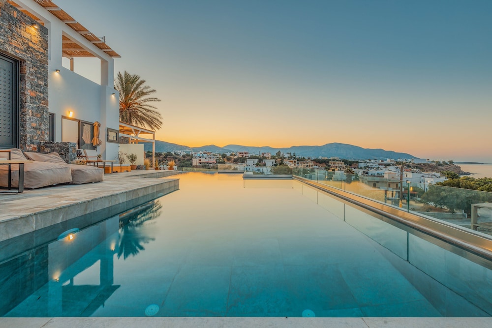 Plakakia Luxury Apartments
