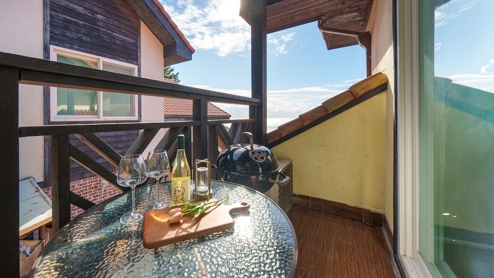 Geoje Yeoul Pet-friendly Pension