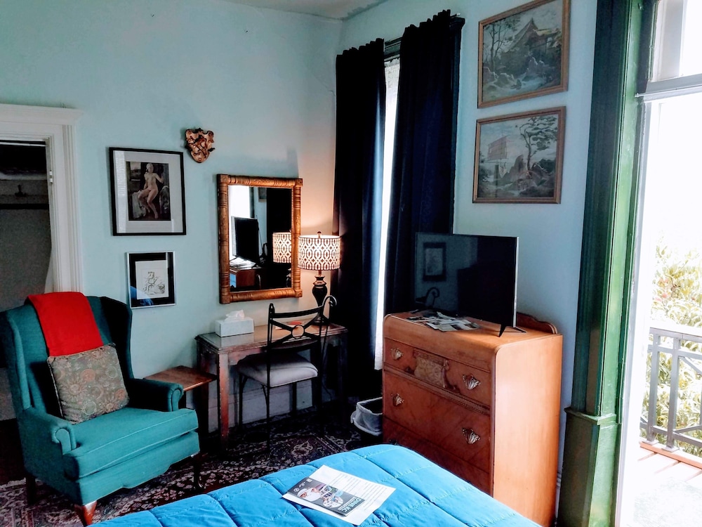 1812 Overture B&B