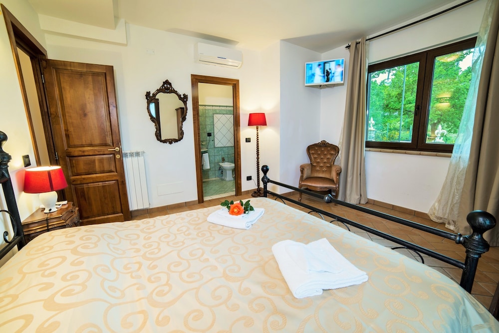 Villa on top of a Hill With an Enchanting View of Lake Bolsena view 2