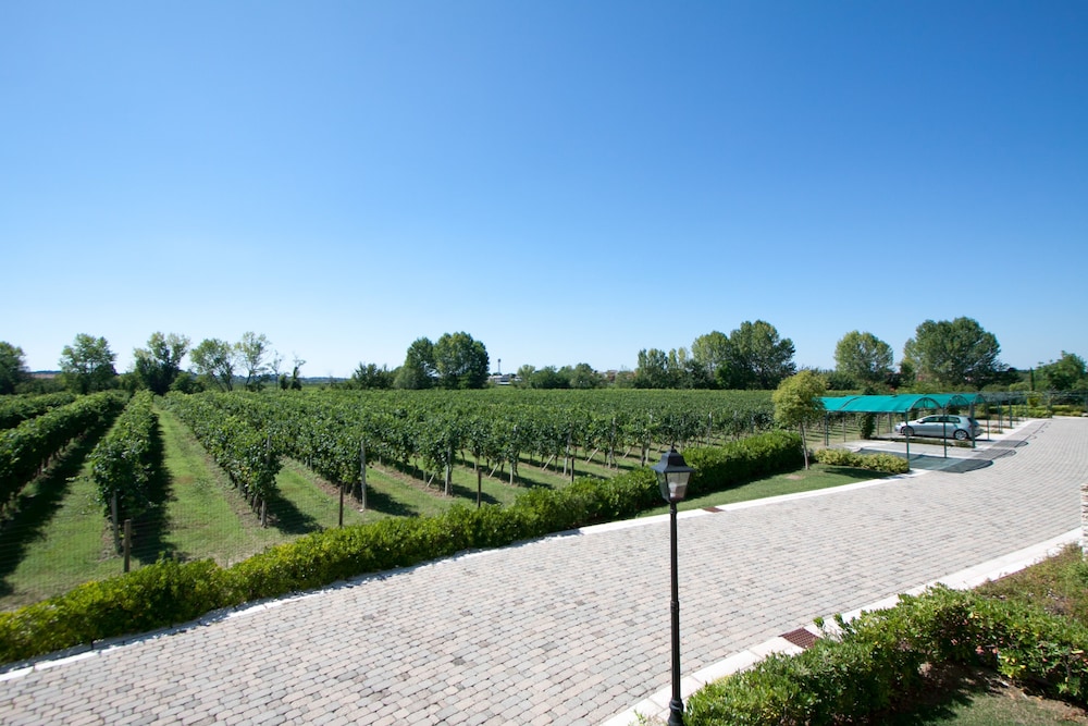 Lugana Village Resort & Sporting Club