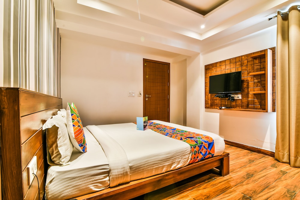 FabHotel Comfort Dome Sector 45