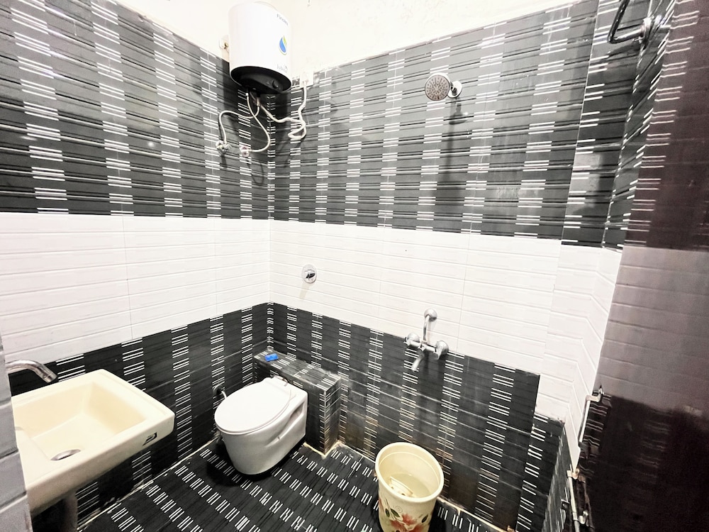 Hotel Shree Bageshwar Inn