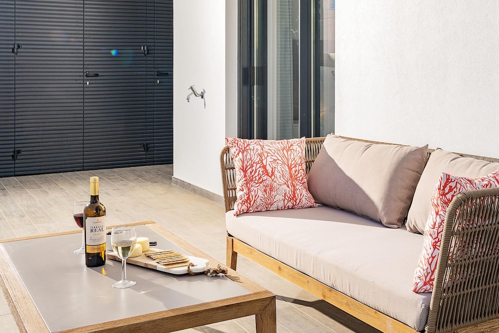 Deluxe Tavira Seaside Apartment by Ideal Homes view 2