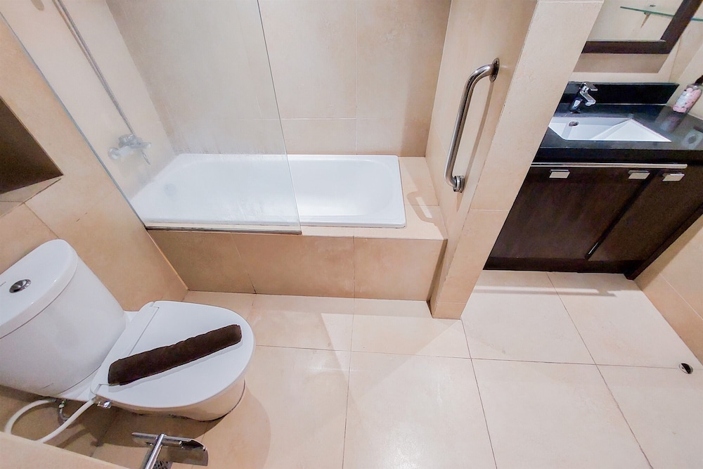 Cozy Living 2Br Apartment At 21St Floor Branz Bsd City