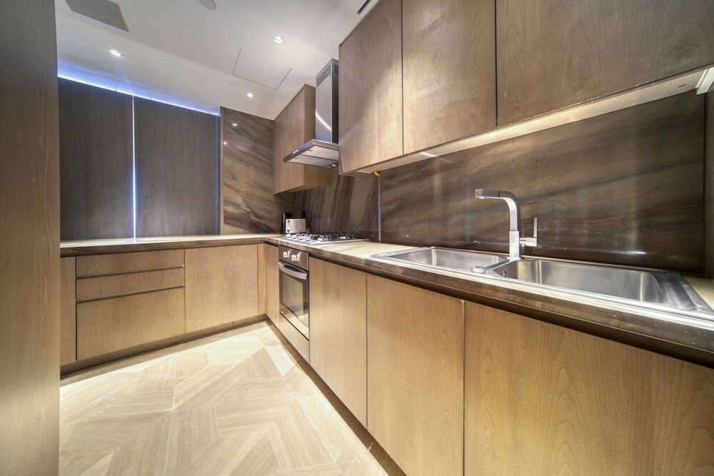 Five Palm Jumeirah Residences -Mint Stay