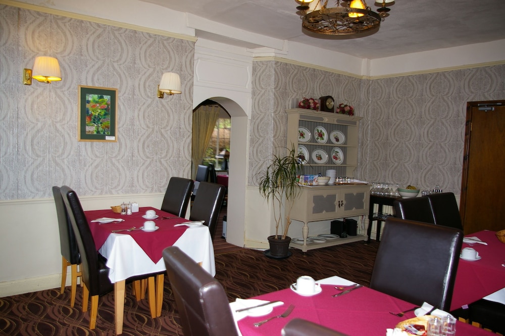 Elen's Castle Hotel