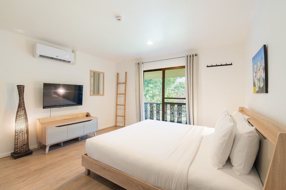 Dolphin Bay Beach Resort