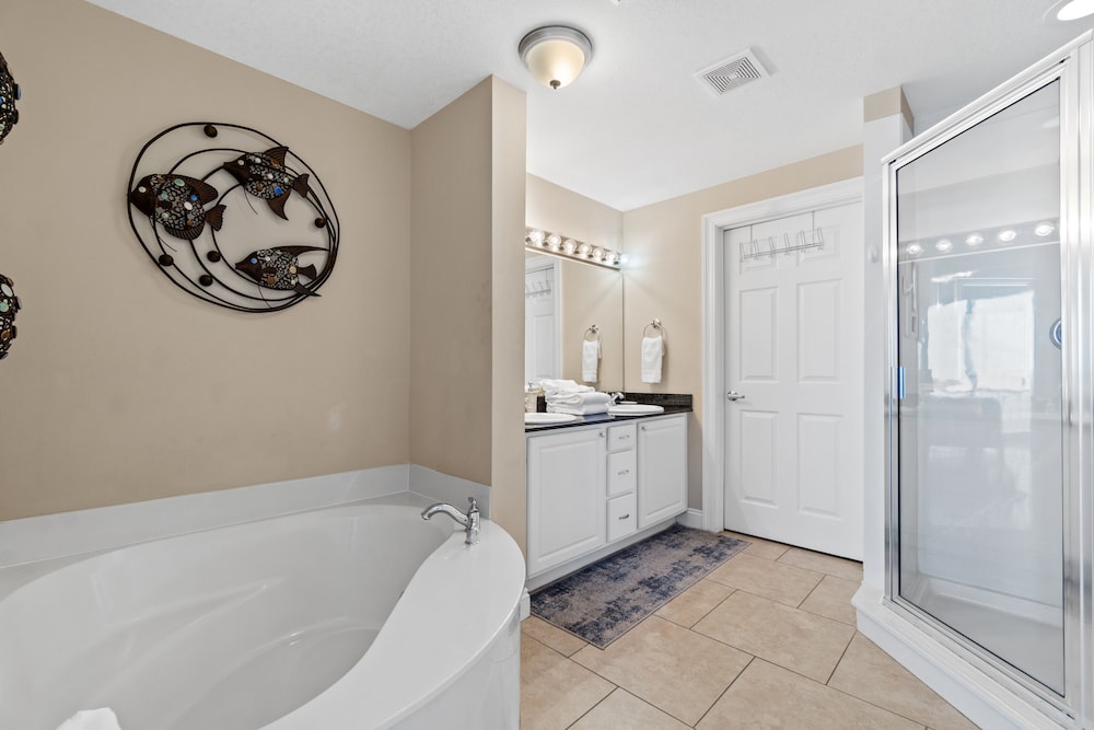 Calypso Beach Resort by Panhandle Getaways