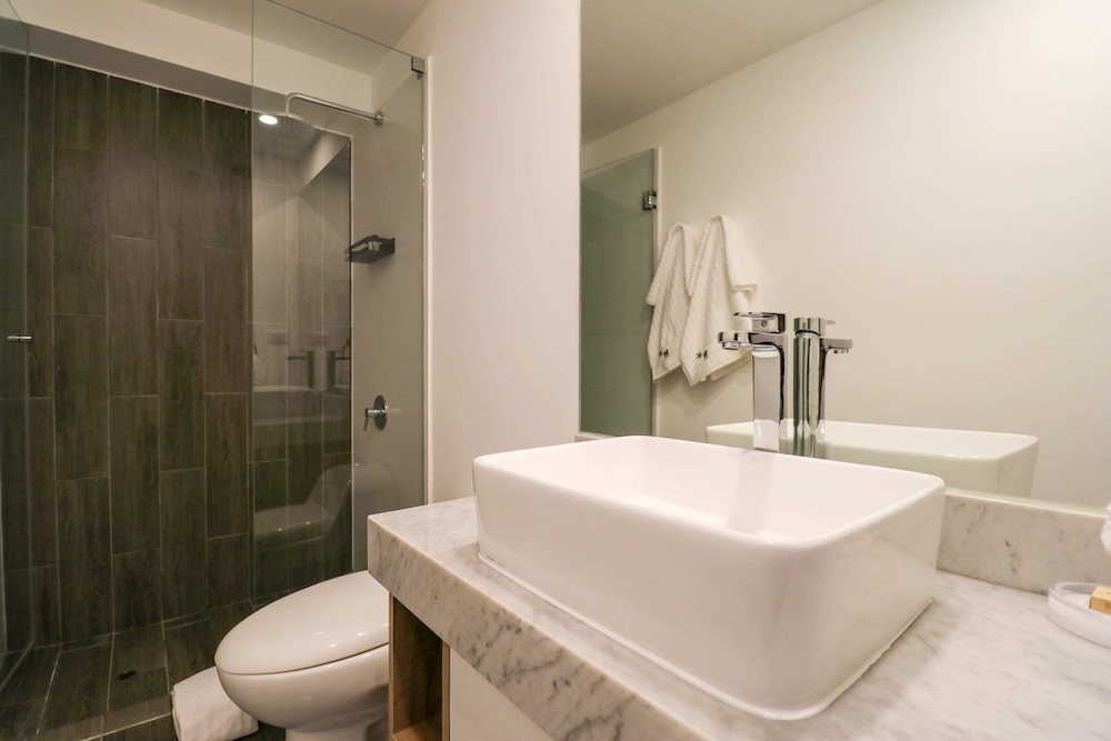 w Comfy 2BR w Park View in Miraflores