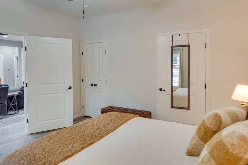 Jasper Vacations - Home w/ Pool Access: Fishing at Lake Sam Rayburn! - Property Image 4