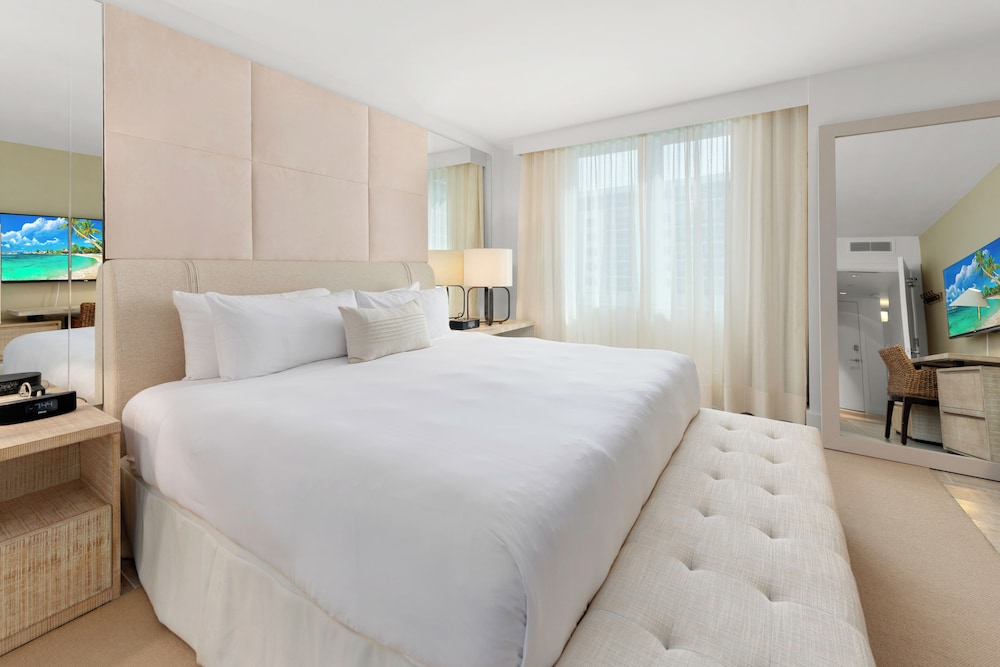 Luxury Vacation Rentals at 1 Hotel & Homes by LRMB