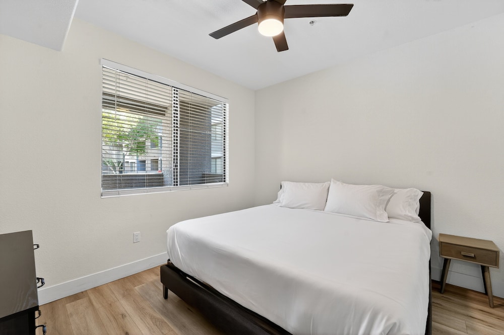 Chic 1br At Westgate Pool, Gym & Stadium Fun 1 Bedroom Apts