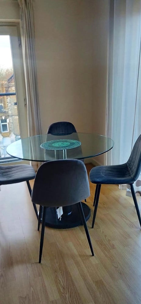 Bushwood, Ldn 2bed Apt-balcony-parking