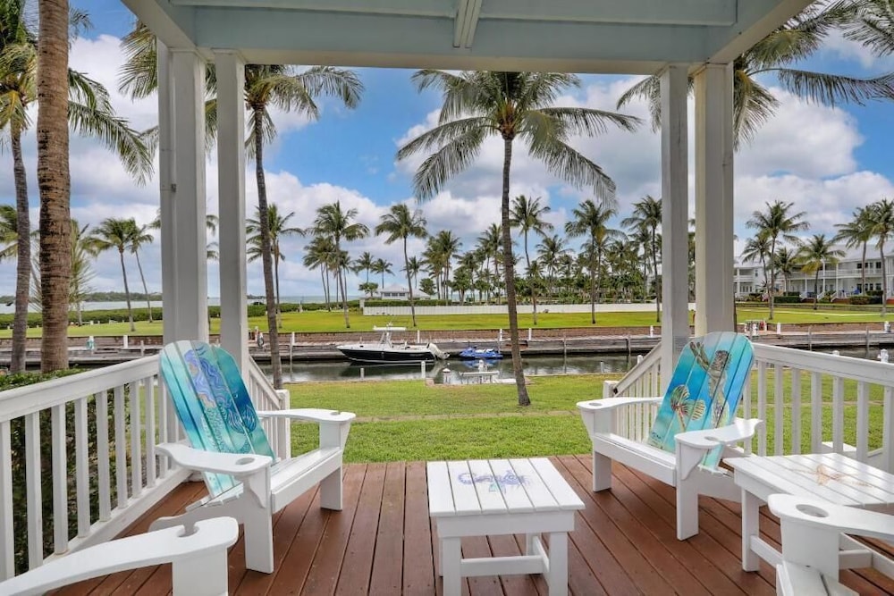 Waterfront Luxury Villa
