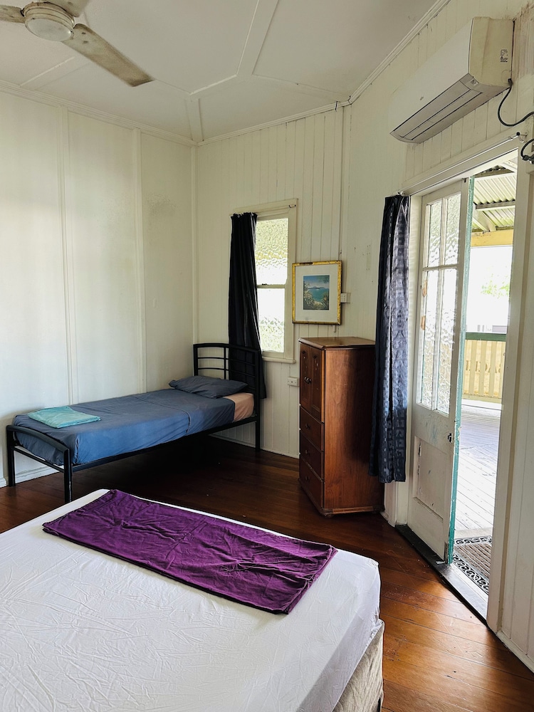 Mossman Exchange & Backpacker Resort