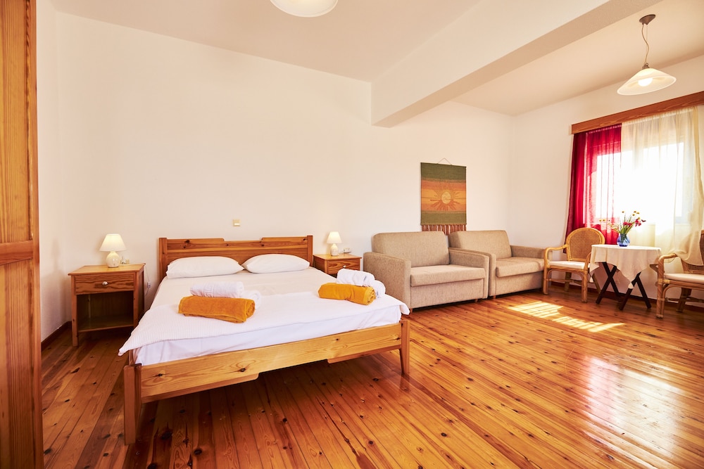 Nerida Beachfront Villas view 4