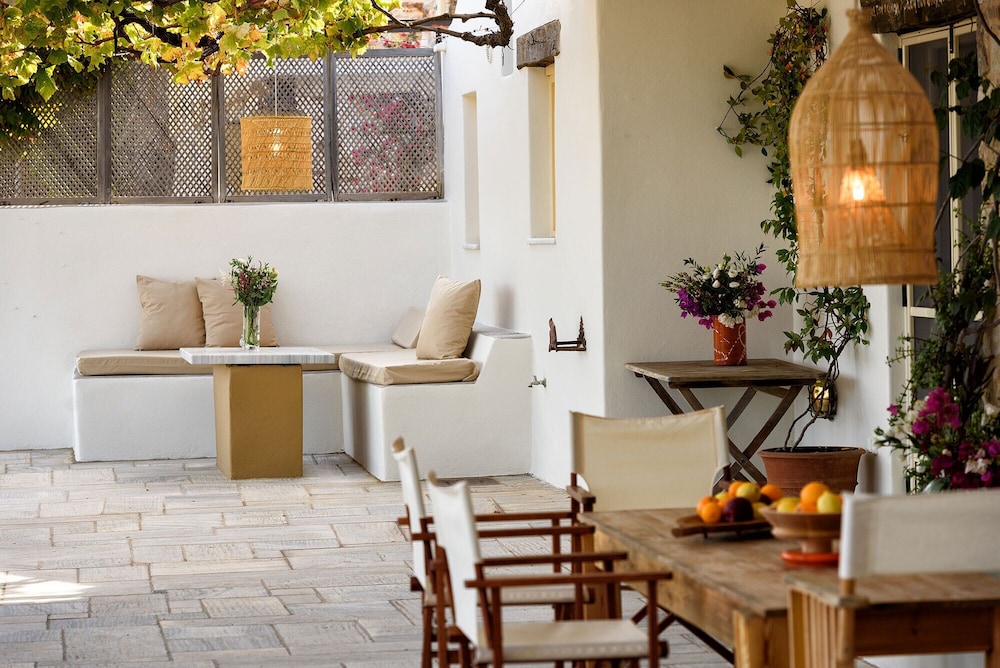 Aria Paros Residence view 3