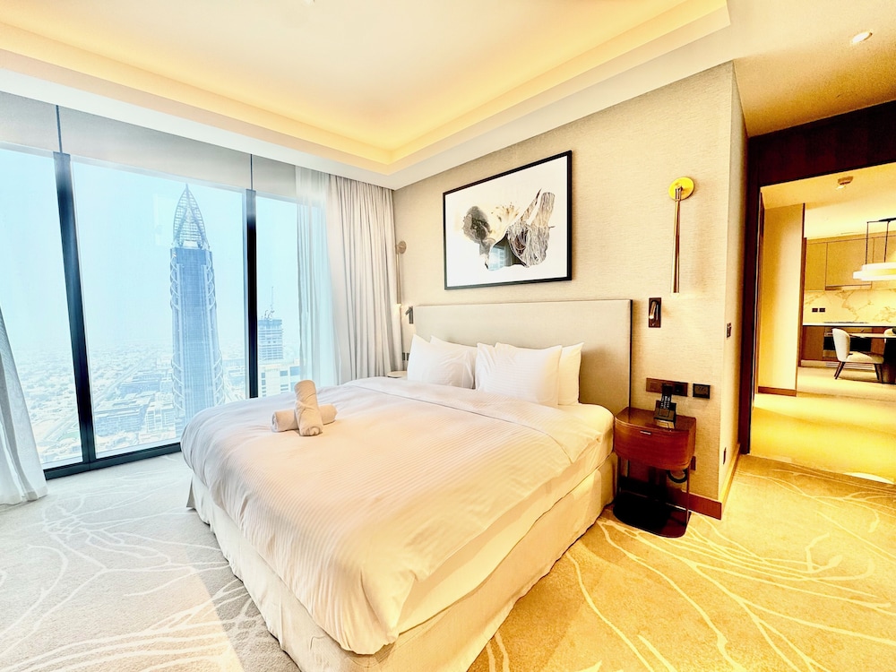 Venduras -Majestic Luxe 2BR Address Opera