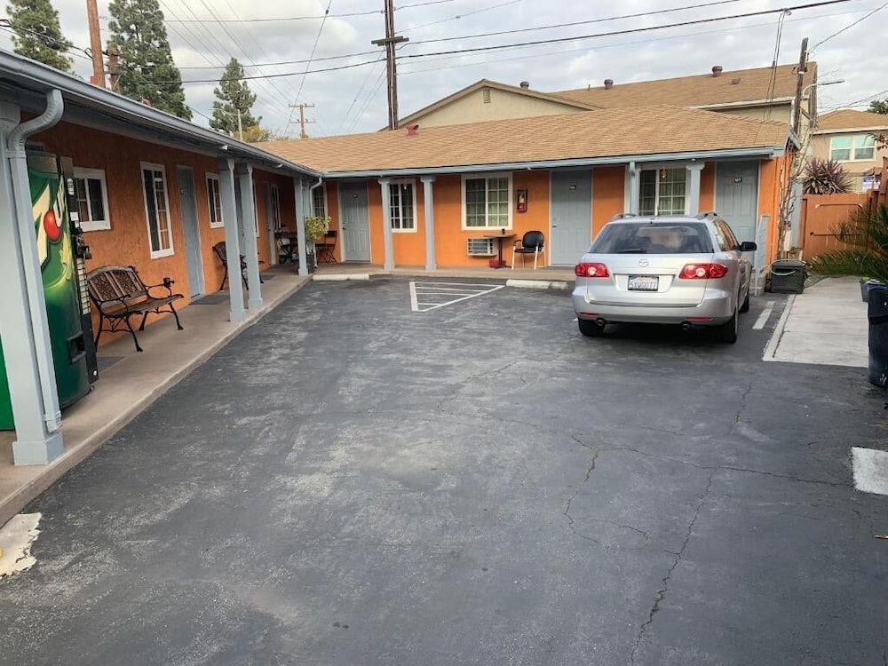 Sunlight Motel