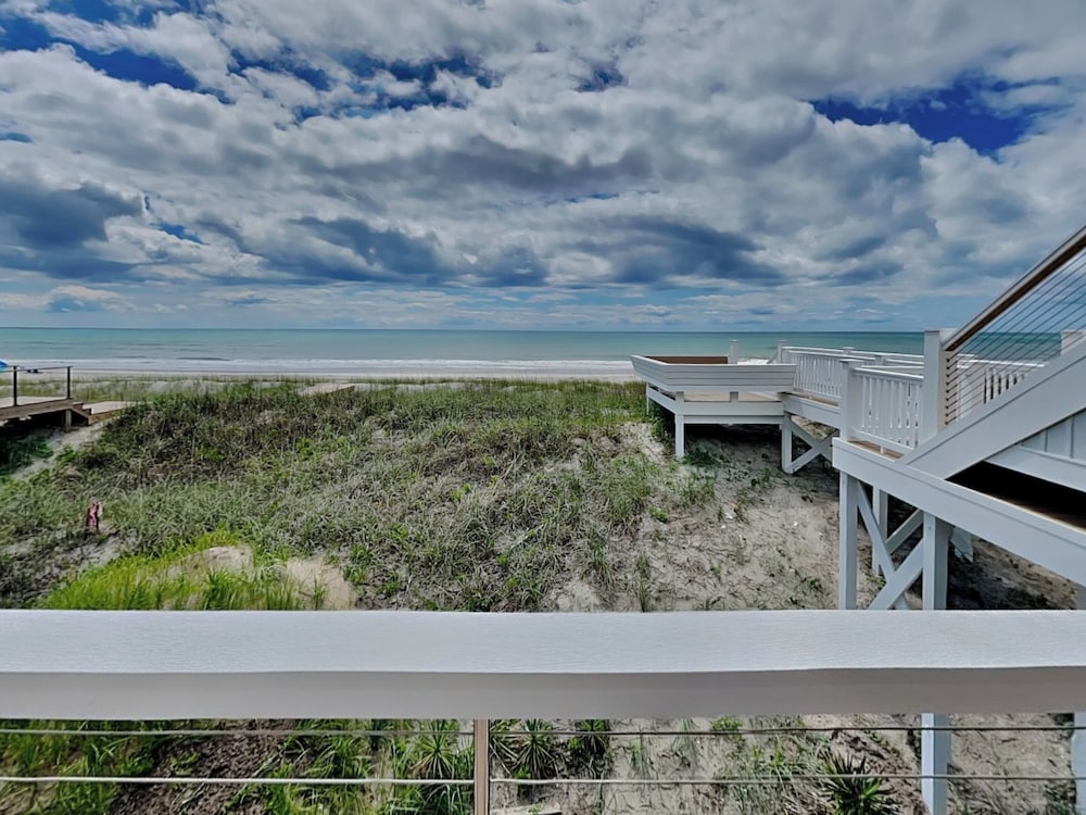 Turtle Paradise by Topsail Realty