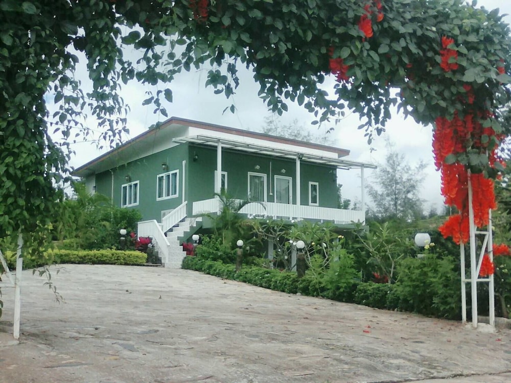 Baan Auemdao Resort
