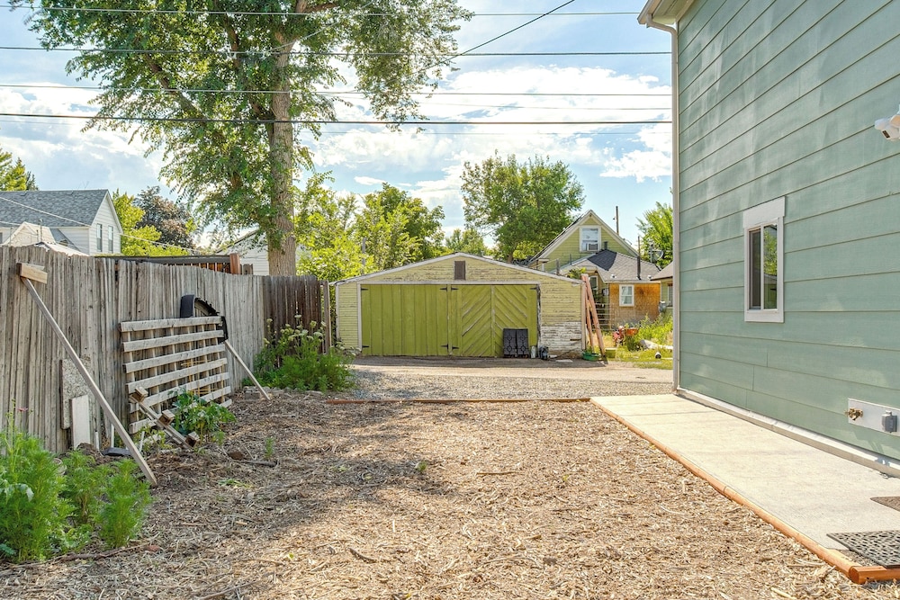 1 Mi to Tennyson St Shops & Eats: Laid-back Apt