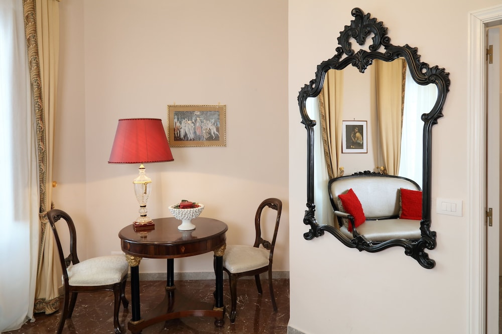 Porta Di Mezzo Luxury suites and rooms
