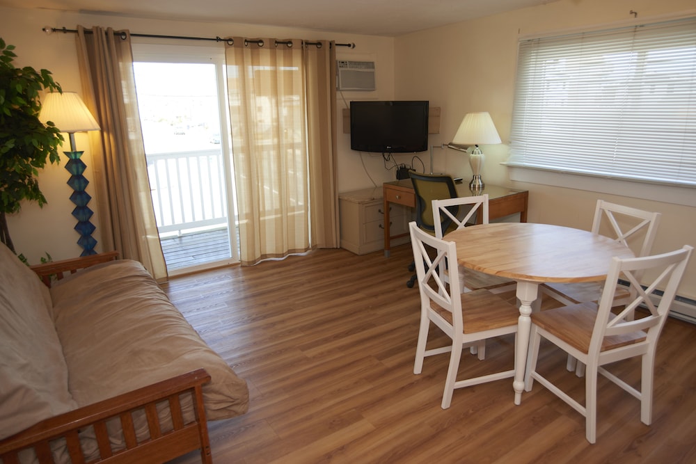 Marguerite Motel