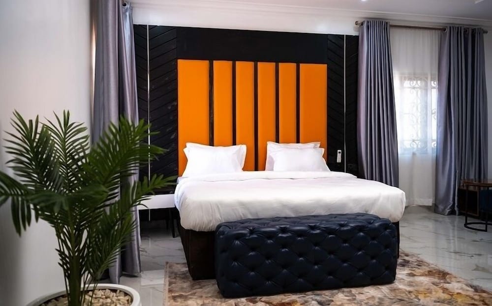 Cee- Jackson Apartment