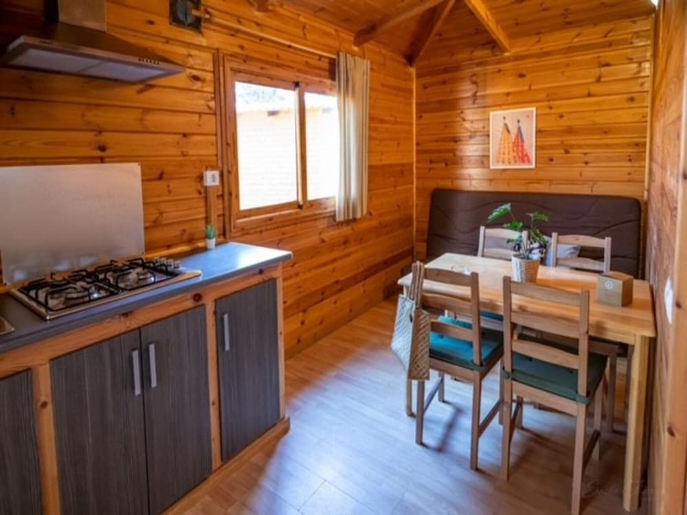 Wooden Chalet With Parking