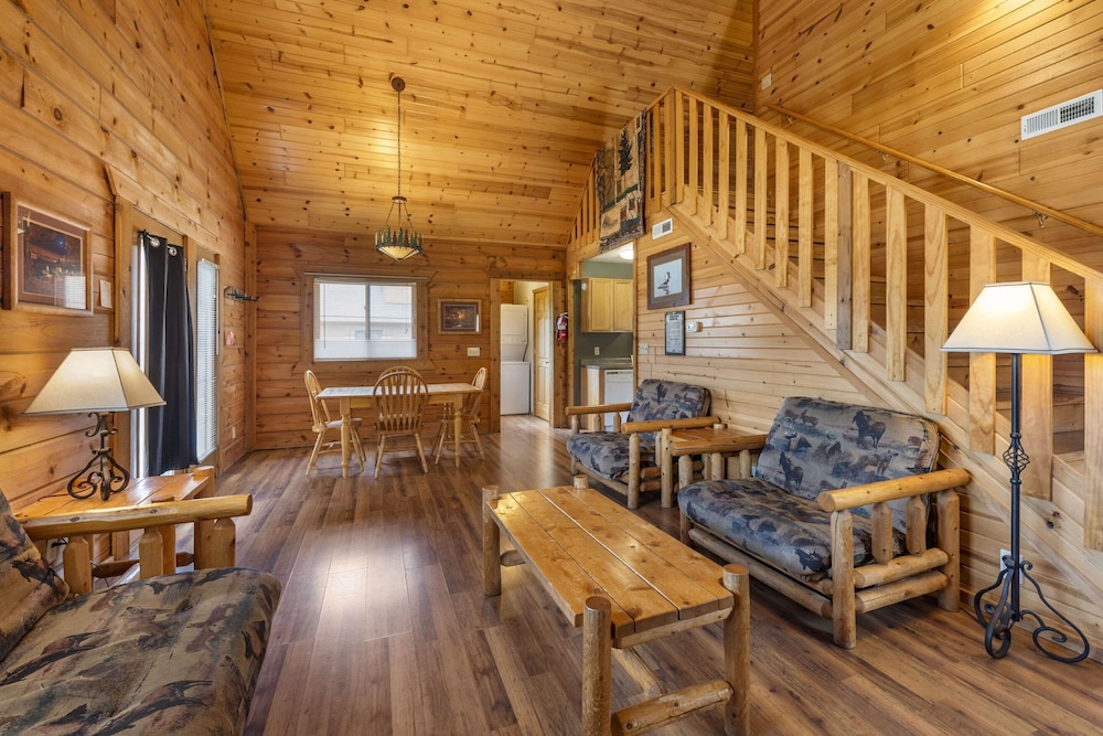 Three Bears Waterpark Resort Near Tomah, Ascend Collection Hotel